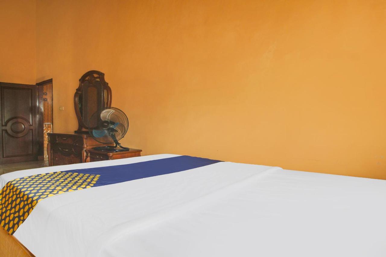 Spot On 91620 Skypiea Guest House Tasikmalaya Exterior photo